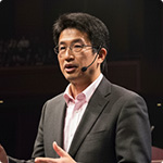 高田 芳雄（写真）